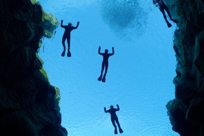 reykjavik-silfra-fissure-snorkeling-between-two-continents
