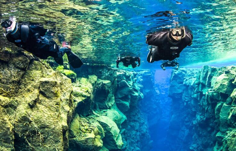 reykjavik-silfra-fissure-snorkeling-between-two-continents
