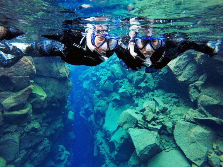 reykjavik-silfra-snorkel-tour-fly-over-iceland-vr-ticket