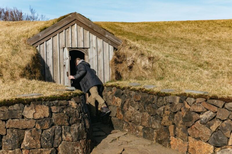 reykjavik-silver-circle-tour-canyon-ride-thermal-baths