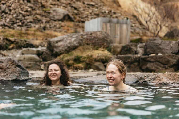 reykjavik-silver-circle-tour-canyon-ride-thermal-baths