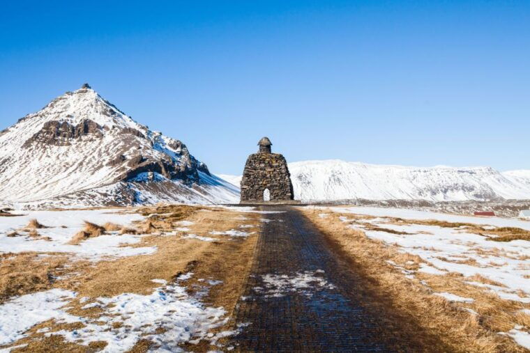 reykjavik-snaefellsnes-mt-kirkjufell-guided-minibus-tour