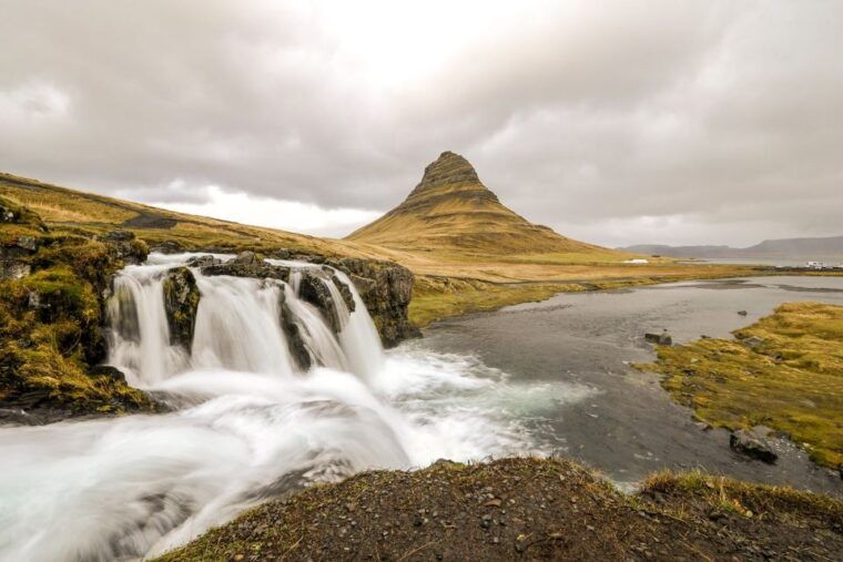 reykjavik-snaefellsnes-mt-kirkjufell-guided-minibus-tour