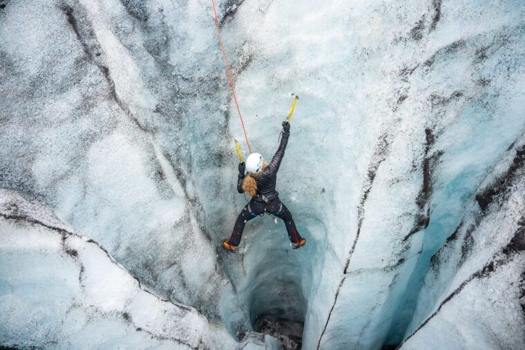 reykjavik-solheimajokull-glacier-hiking-ice-climbing-trip