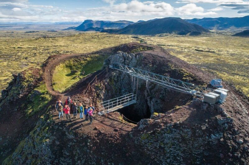 reykjavik-thrihnukagigur-volcano-guided-hiking-day-trip