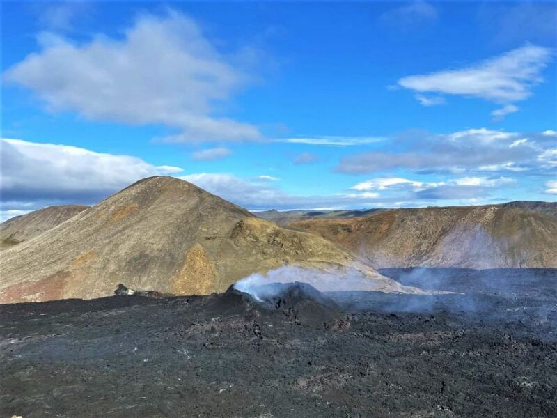 reykjavik-volcano-eruption-site-and-reykjanes-hiking-tour