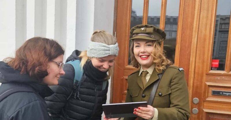 reykjavik-wwii-history-tour-with-a-1940s-british-officer