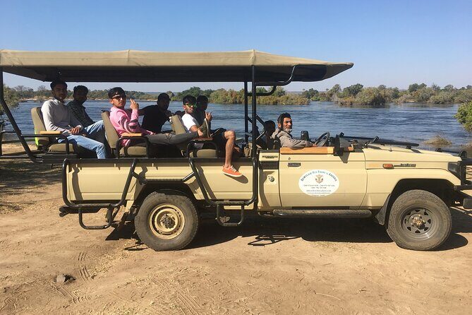 Rhino Game Drive - An Overview of the Rhino Game Drive Experience