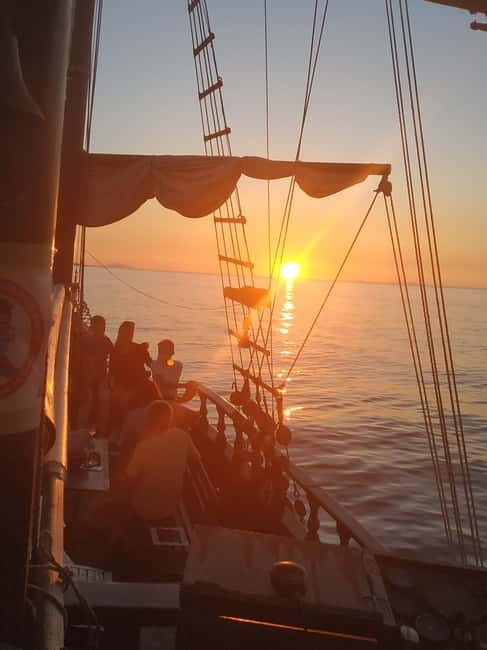Rhodes: 1-hour Sunset Cruise on an 18th-Century Boat - A Close Look at the Cruise: What to Expect