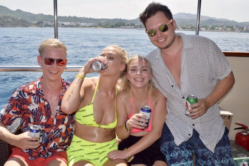 rhodes-boat-party-cruise-with-live-dj