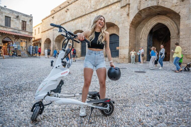 rhodes-explore-the-new-and-medieval-city-on-trikkes