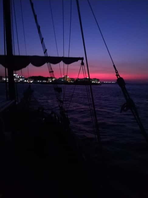 Rhodes: Night Cruise with Live Music and Sightseeing. - A Closer Look at the Experience