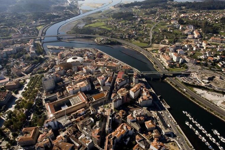 rias-baixas-guided-day-tour-from-santiago-with-boat-ride