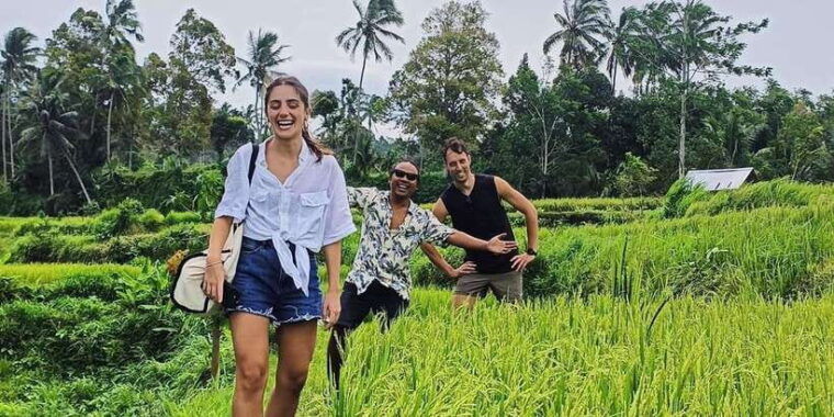 rice-field-benang-kelambu-benang-stokel-waterfall-trip