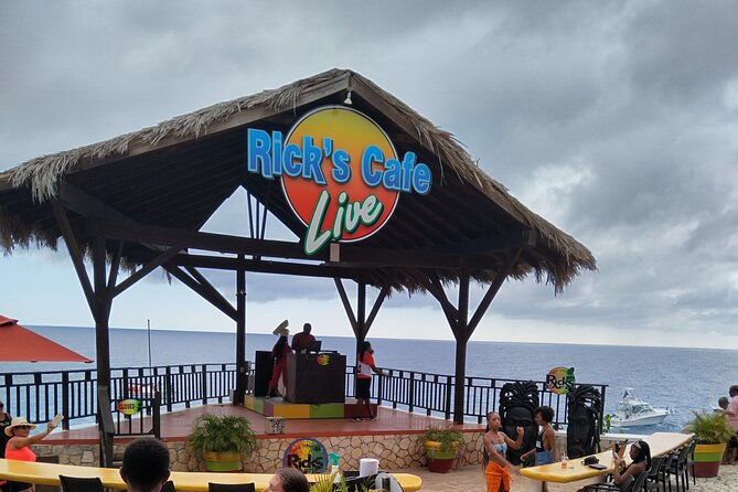 ricks-cafe-and-seven-mile-beach-negril-private-guided-tour