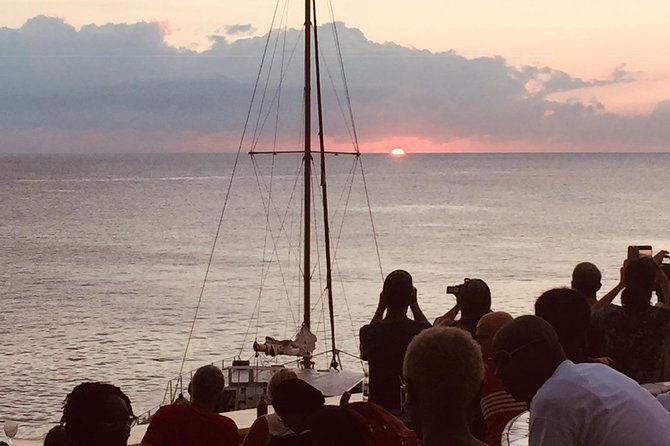 ricks-cafe-shopping-2