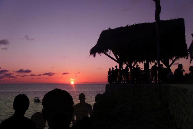 ricks-cafe-sunset-cruise