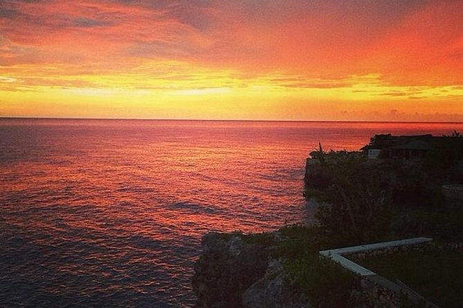 ricks-cafe-sunset-private-tour