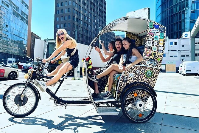 rickshaw-private-sightseeing-city-tour-berlin