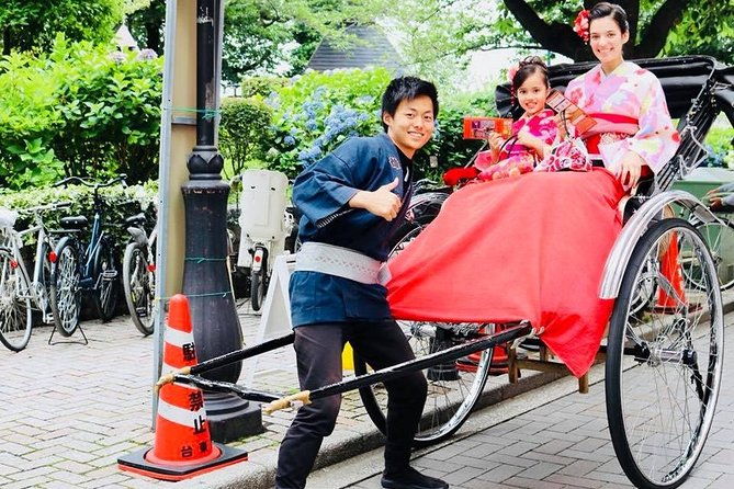 ride-a-rickshaw-wearing-a-kimono-in-asakusa-enjoy-authentic-traditional-culture