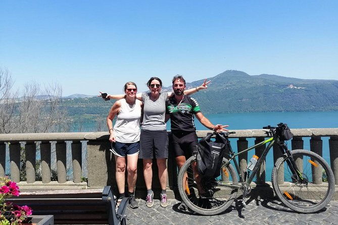 ride-an-e-bike-along-the-appian-way-from-rome-to-castel-gandolfo-2