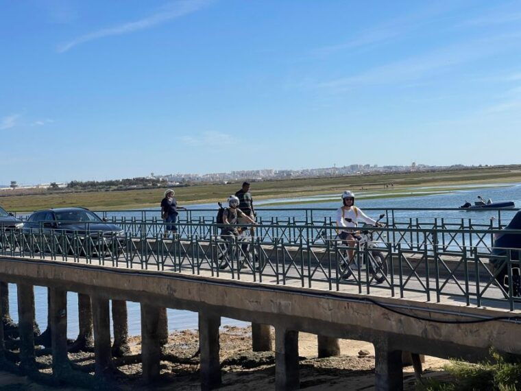 ride-the-day-away-easy-affordable-e-motor-bike-rentals
