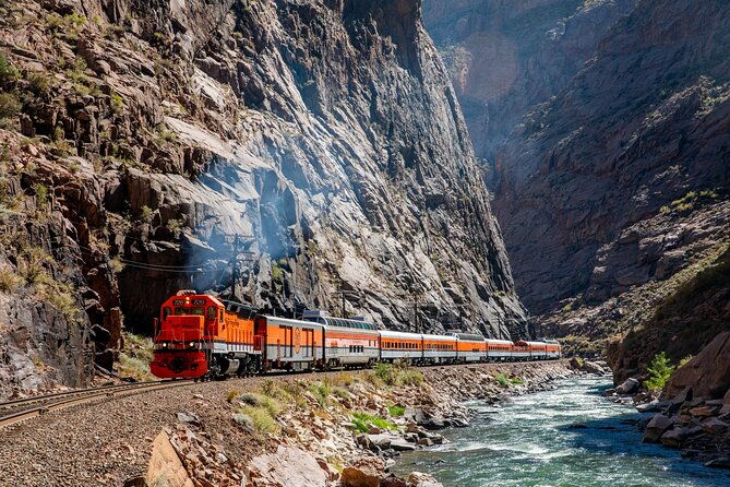 ride-the-first-class-lunch-train-through-the-royal-gorge