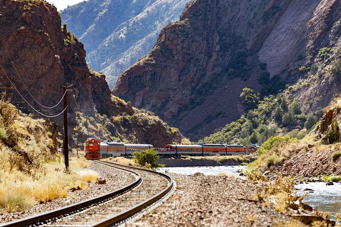 ride-the-first-class-lunch-train-through-the-royal-gorge