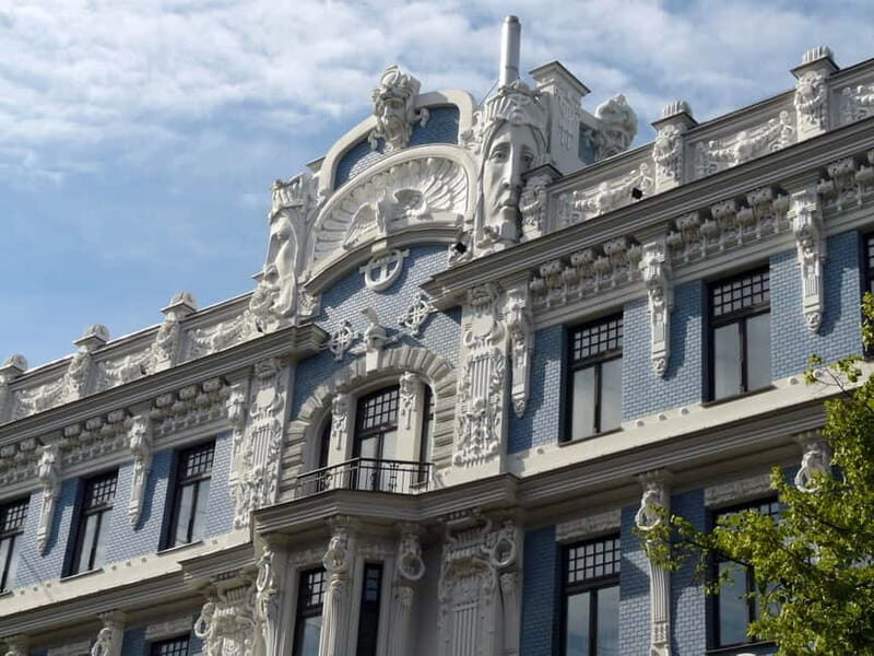 Riga: 2-Hour History of Art Nouveau Walking Tour - Accessibility and Practical Tips
