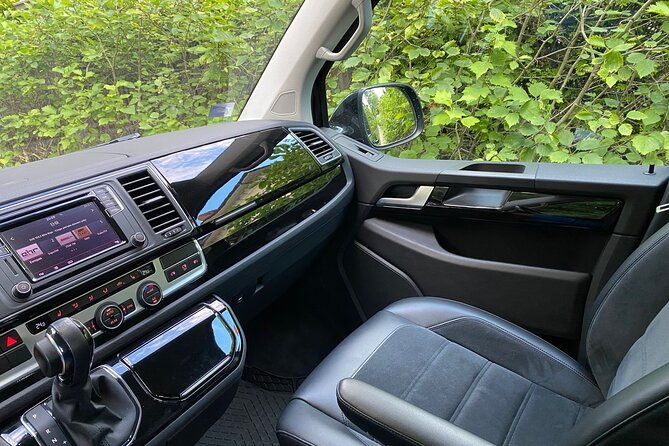 riga-airport-private-transfer-from-to-city