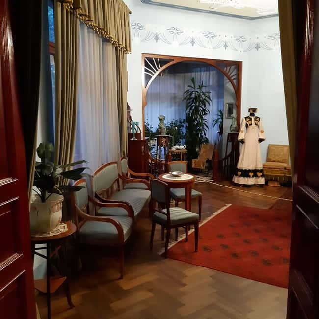 Riga: Art Nouveau highlights & Visit of Art Nouveau Museum - Exploring Freedom, Elisabeth-, and Alberta Streets