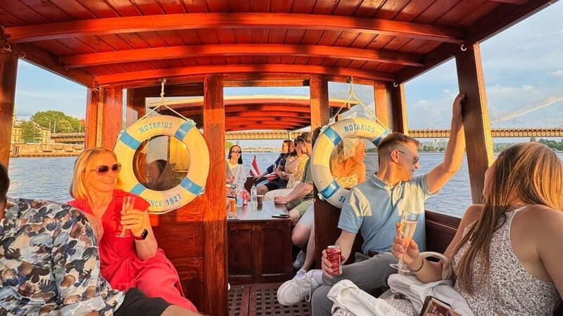 Riga: Canal and Daugava River Boat Tour with Welcome Drink - Exploring the Itinerary: A Closer Look