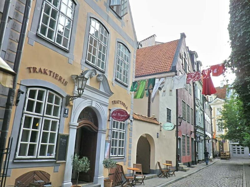 Riga Classical Old Town 2-Hour Walking Tour - Frequently Asked Questions