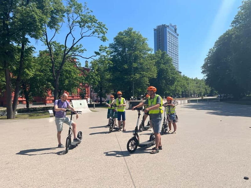 Riga Highlight Big wheel e-scooter Group or Private tour - Who Should Consider This Tour?
