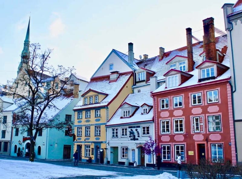Riga Old Town, C Market & Art Nouveau Guided Walking Tour - The Itinerary Breakdown