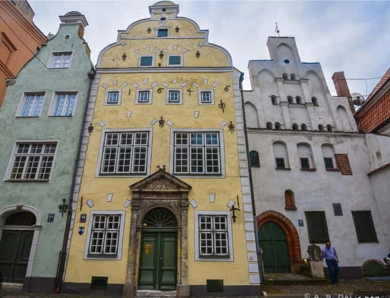 Riga Old Town, C Market & Art Nouveau Guided Walking Tour - What Reviewers Say
