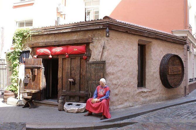 Riga Old Town Walking Tour in a Small Group - Why We Love This Riga Old Town Walking Tour