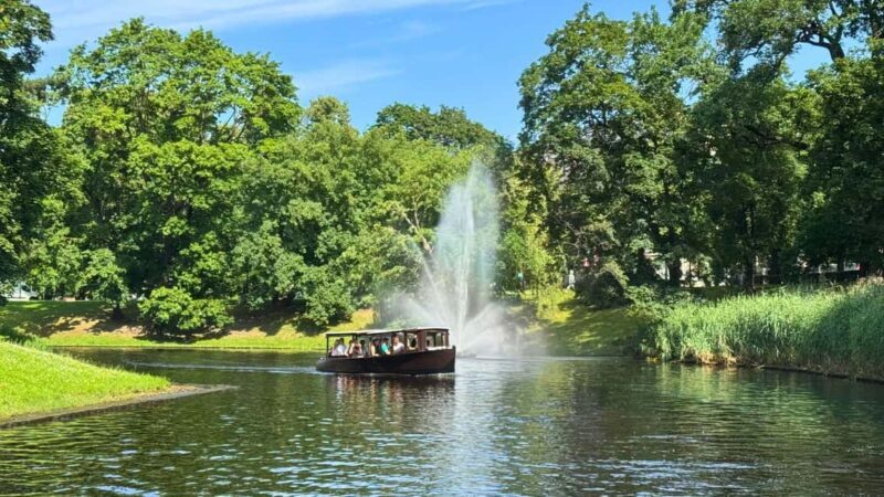 Riga Package: Canal Boat Tour + Drink & Old Town Audio Guide - Who Should Consider This Tour?