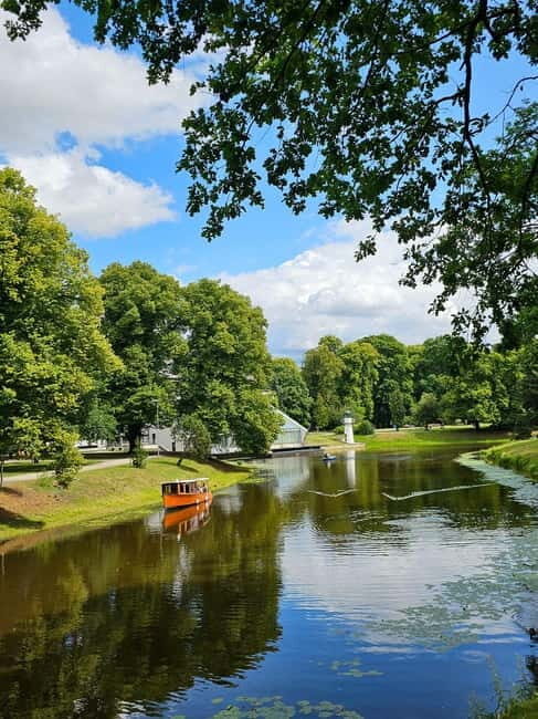 Riga: Private Boat Tour in Riga Canal and Daugava - A Close Look at the Tour Experience