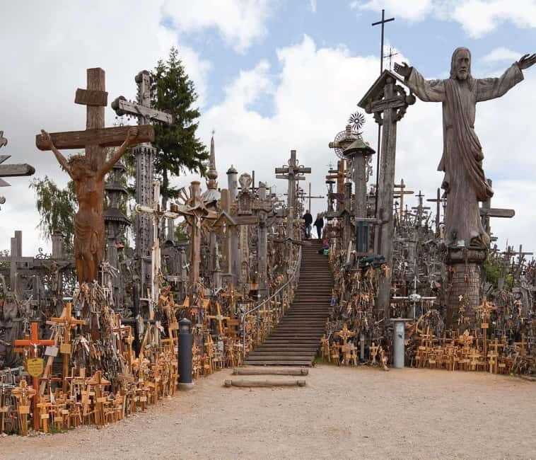 Riga: Private Tour to Hill of Crosses and Rundle Palace - Key Points