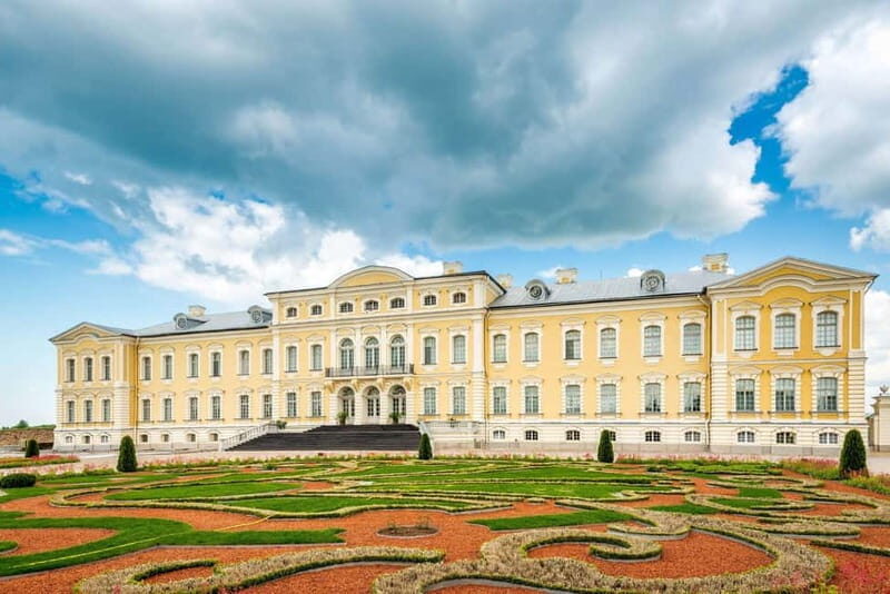 Riga: Private Tour to Hill of Crosses and Rundle Palace - Is this tour worth it?