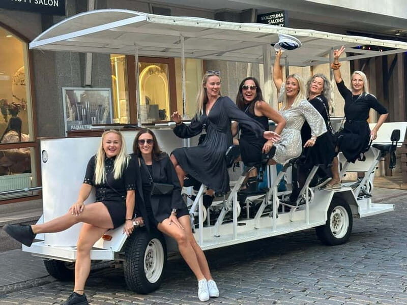 Riga: Prosecco Bike & Pub Crawl - The Tour Experience in Detail