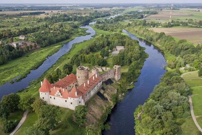 riga-to-vilnius-sightseeing-transfer