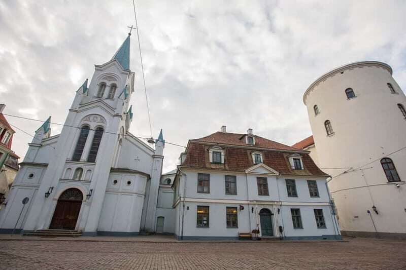 Riga's Old Center and Art Nouveau Tour - Who Should Consider This Tour?