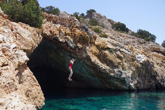 Rina Cave Sea Kayak Tour with Snorkeling and Picnic - Key Points