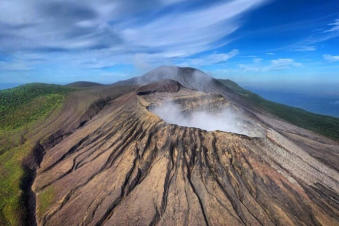 rincon-de-la-vieja-volcano-hike-hot-springs-full-day
