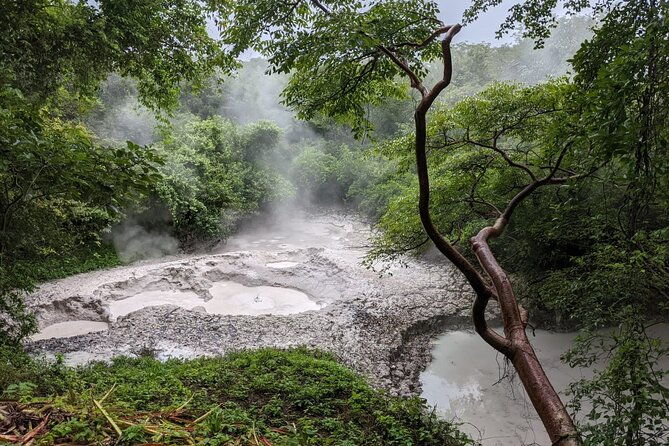 rincon-de-la-vieja-volcano-hike-hot-springs-full-day