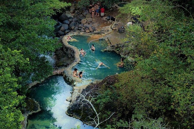 rincon-de-la-vieja-volcano-hike-hot-springs-full-day