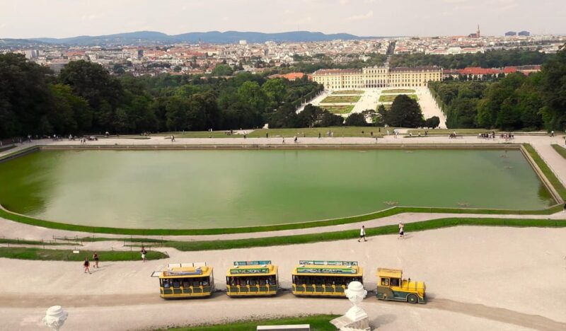 ringstrassehofburgmore-tours-by-public-transport-walking