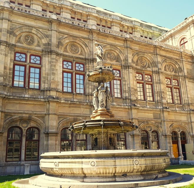 ringstrassehofburgmore-tours-by-public-transport-walking